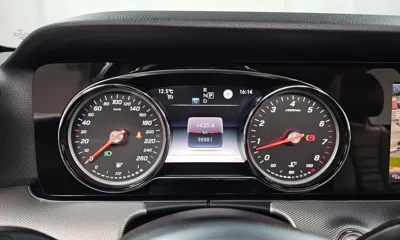 Mercedes-Benz E-Class 2019, 98881 км, за 14403.7 USD - фото 8