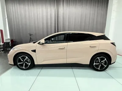 BYD Seal 06GT 2025, 9000 км, за 16487.63 USD