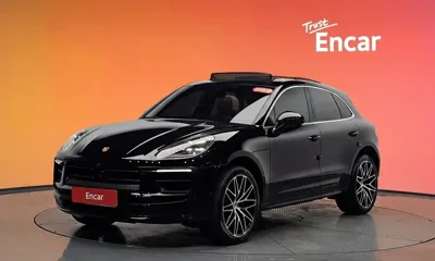 Porsche Macan · 2022 год