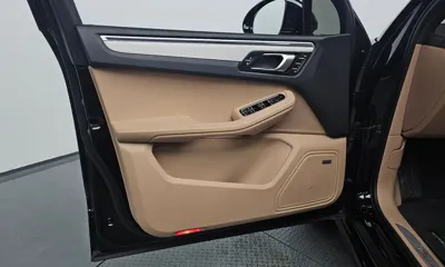Porsche Macan 2022, 17629 км, за 56387.03 USD - фото 29