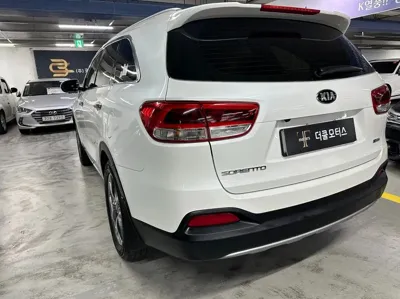 Kia Sorento 2015, 140000 км, за 7481.14 USD
