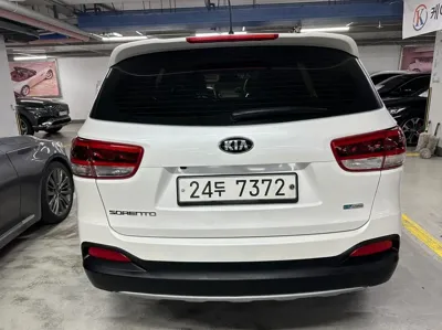 Kia Sorento 2015, 140000 км, за 7481.14 USD