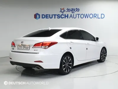 Hyundai i40 2016, 96120 км, за 5185.77 USD