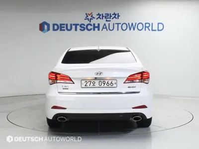 Hyundai i40 2016, 96120 км, за 5185.77 USD