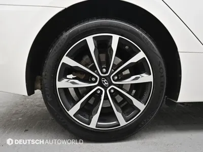 Hyundai i40 2016, 96120 км, за 5185.77 USD