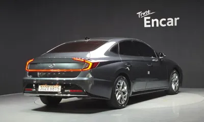 Hyundai Sonata 2022, 82593 км, за 10245.91 USD