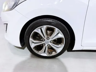 Hyundai i30 2012, 142248 км, за 3057.51 USD - фото 20