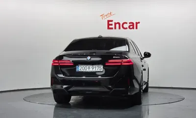 BMW 5-Series 2025, 31830 км, за 41314.15 USD