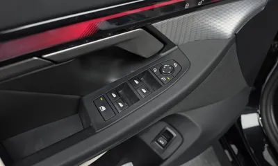 BMW 5-Series 2025, 31830 км, за 41314.15 USD - фото 30