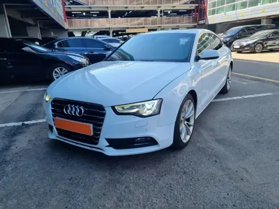 Audi A5 2016, 184069 км, за 3903.2 USD