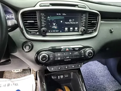Kia Sorento 2016, 79616 км, за 7800.82 USD - фото 10