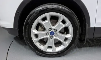 Ford Kuga 2016, 240638 км, за 3635.65 USD