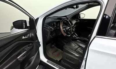 Ford Kuga 2016, 240638 км, за 3635.65 USD - фото 10