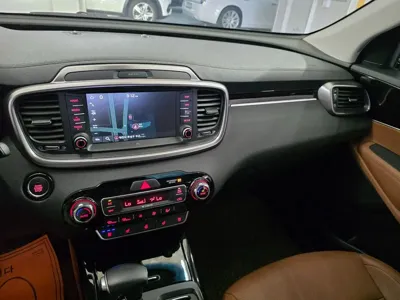 Kia Sorento 2020, 56836 км, за 14918.57 USD - фото 11
