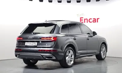 Audi Q7 2022, 45605 км, за 36988.87 USD - фото 2