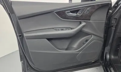 Audi Q7 2022, 45605 км, за 36988.87 USD - фото 24