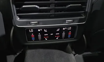 Audi Q7 2022, 45605 км, за 36988.87 USD - фото 30