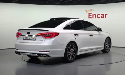Hyundai Sonata 2016, 186148 км, за 3972.13 USD