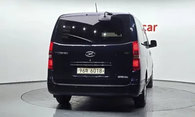 Hyundai Starex 2021, 70653 км, за 12091.18 USD