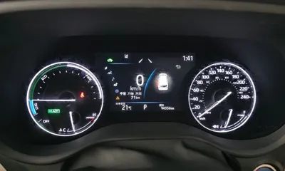 Toyota Sienna 2023, 94356 км, за 39070.12 USD - фото 8