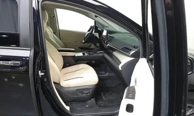 Toyota Sienna 2023, 94356 км, за 39070.12 USD - фото 11