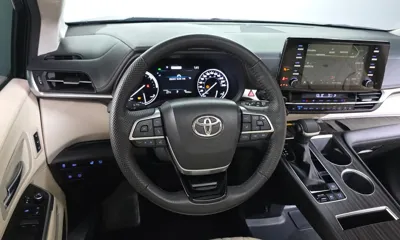 Toyota Sienna 2023, 94356 км, за 39070.12 USD - фото 13