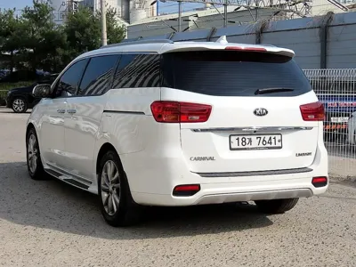 Kia Canival 2019, 75408 км, за 10030.42 USD
