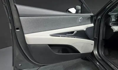 Hyundai Avante 2021, 32285 км, за 12964.18 USD - фото 24