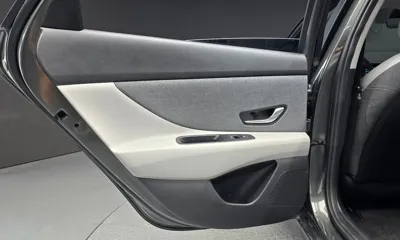 Hyundai Avante 2021, 32285 км, за 12964.18 USD - фото 25
