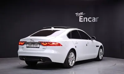 Jaguar XF 2017, 116022 км, за 656419.86 USD