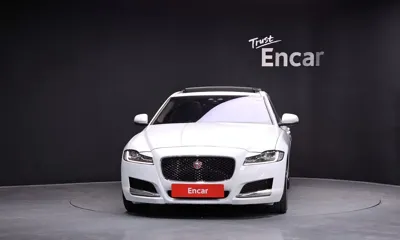 Jaguar XF 2017, 116022 км, за 656419.86 USD