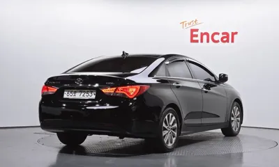 Hyundai Sonata 2014, 109530 км, за 4496.52 USD