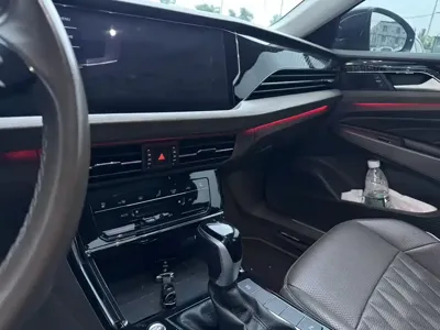 Volkswagen Passat 2020, 89000 км, за 13213.4 USD