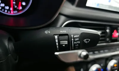 Genesis G70 2018, 129639 км, за 10083.28 USD - фото 33
