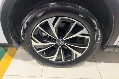 BYD Song Pro New Energy 2025, 19000 км, за 13866 USD