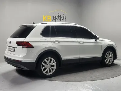 Volkswagen Tiguan 2020, 94962 км, за 12573.3 USD