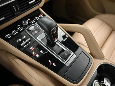 Porsche Cayenne 2020, 76618 км, за 48794.81 USD - фото 9