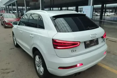 Audi Q3 2015, 137800 км, за 9616 USD
