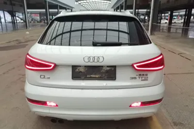 Audi Q3 2015, 137800 км, за 9616 USD