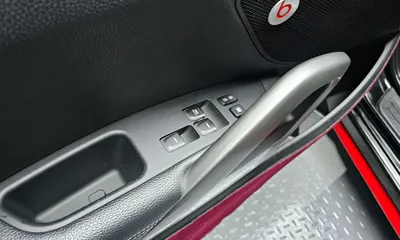Hyundai Veloster 2016, 92687 км, за 4834.43 USD - фото 17