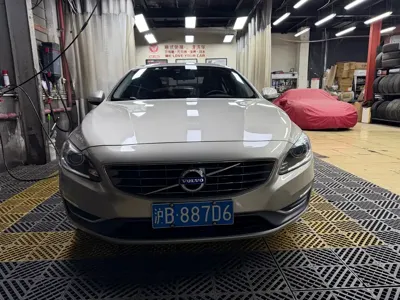 Volvo S60 2017, 130000 км, за 5811.5 USD