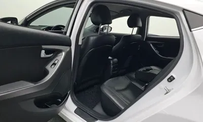 Hyundai Avante 2015, 91624 км, за 3711.66 USD - фото 11