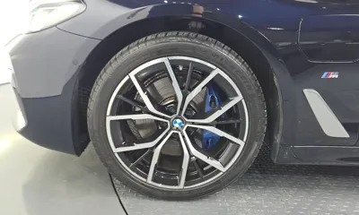 BMW 5-Series 2021, 69706 км, за 24264.92 USD