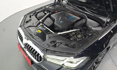 BMW 5-Series 2021, 69706 км, за 24137.73 USD - фото 6