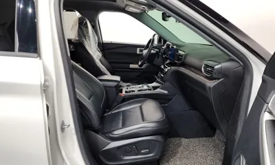 Ford Explorer 2021, 43983 км, за 20130.3 USD - фото 11