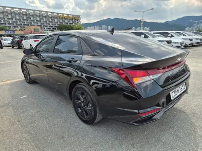 Hyundai Avante 2023, 64775 км, за 11684.39 USD