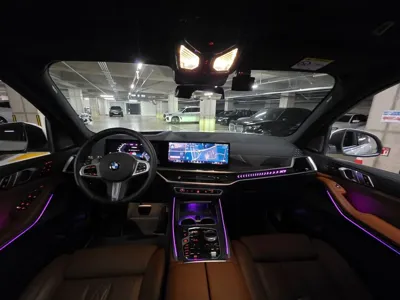 BMW X7 2025, 7955 км, за 81396.88 USD - фото 7