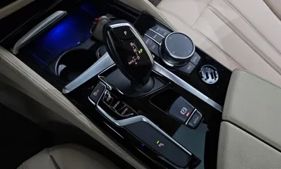 BMW 5-Series 2020, 41275 км, за 19180.23 USD - фото 9