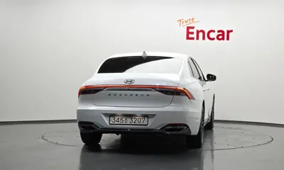 Hyundai Grandeur 2021, 156047 км, за 10699.75 USD