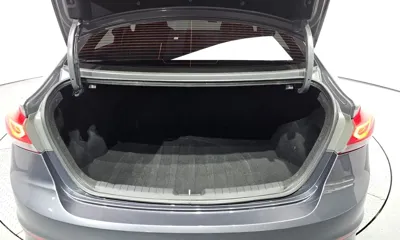 Hyundai Avante 2016, 82923 км, за 7035.83 USD - фото 16